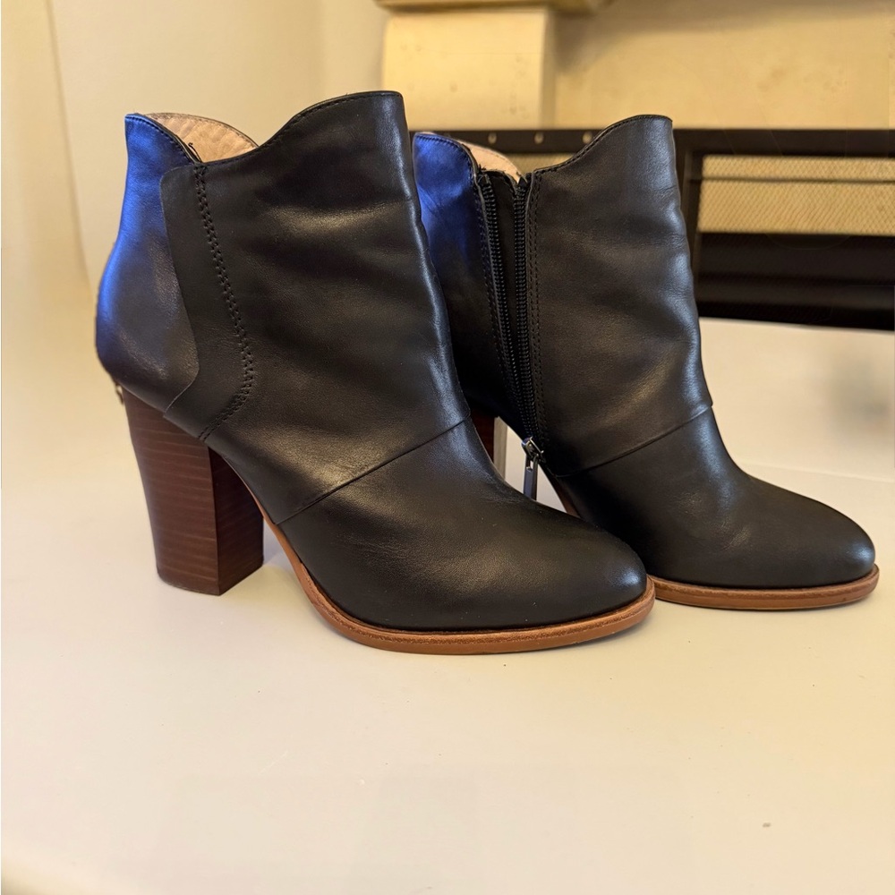 Halogen Black Leather Ankle Boots